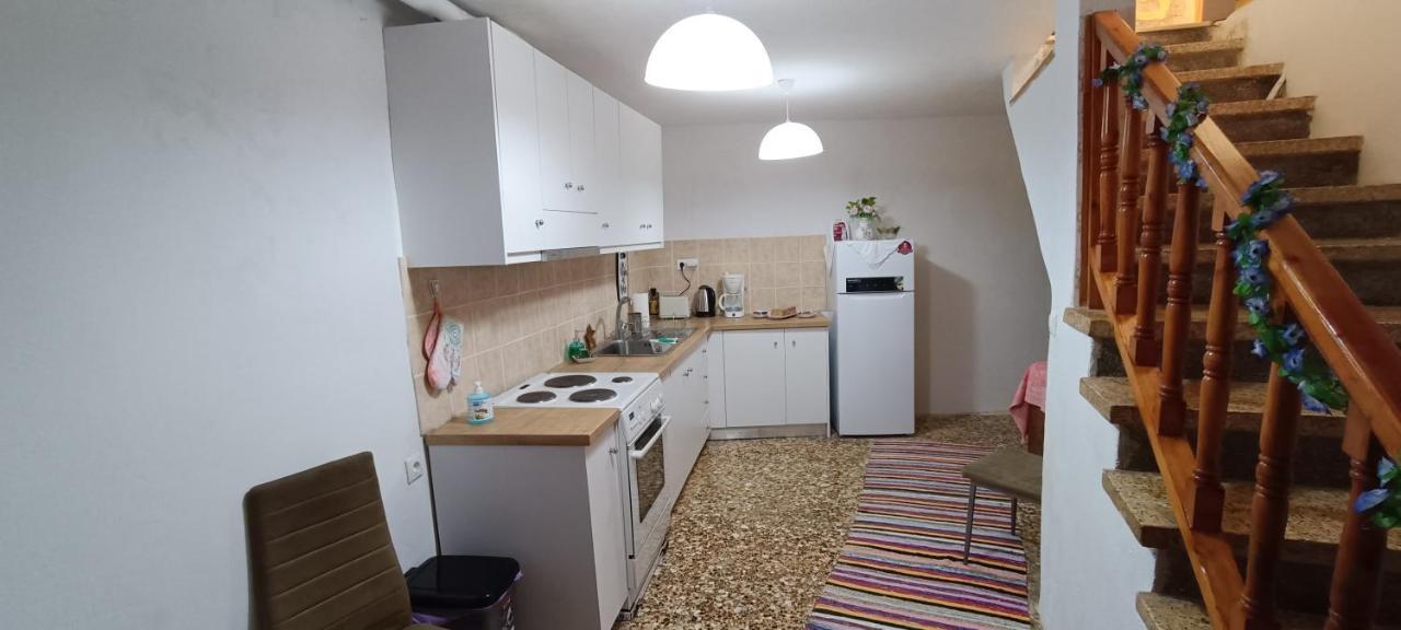 Comfortable And Spacious Stone Traditional Apartment Hanya Dış mekan fotoğraf